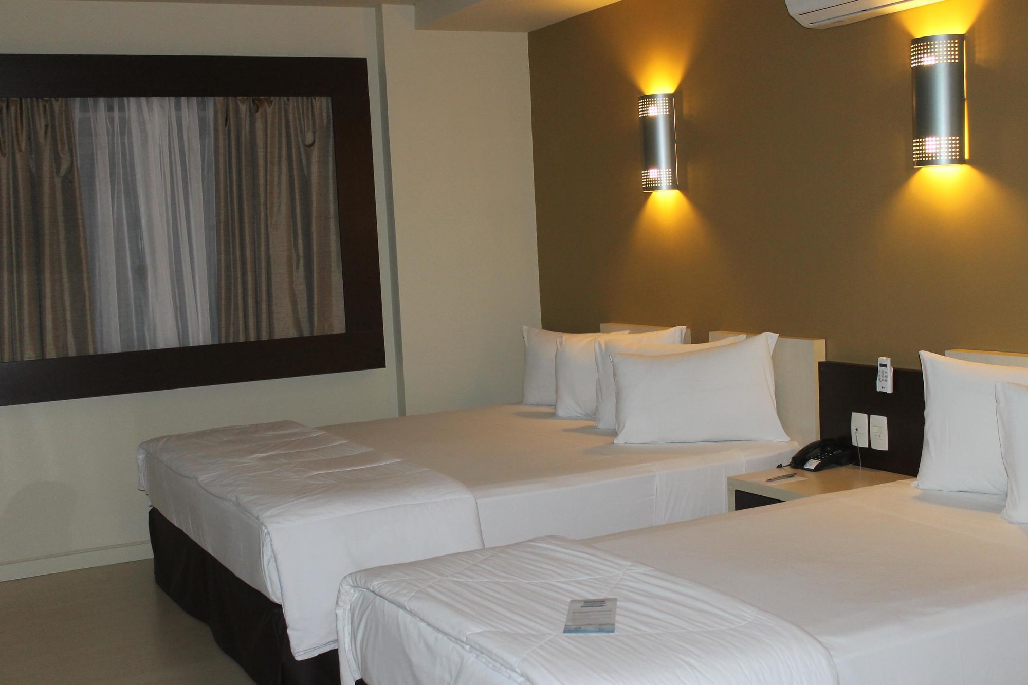 Master Curitiba Hotel - 1,6 Km Do Estadio Couto Pereira - Show 外观 照片